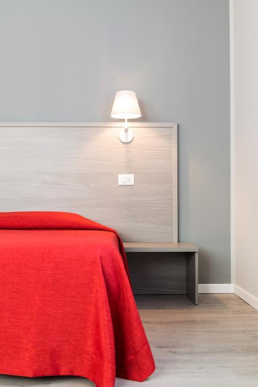 Double Room with Extra Bed,141296793:JPEG