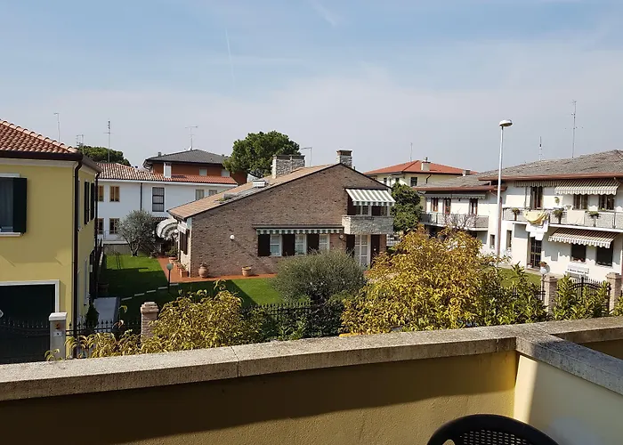 Cheap hotel: Small Hotel Royal Hotel Rc12